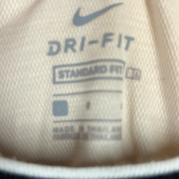 Nike dri fit shirt - Picture 2 of 4